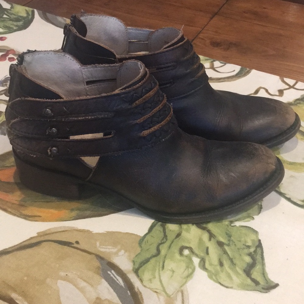 Frye boots, brown distressed, Size 9
